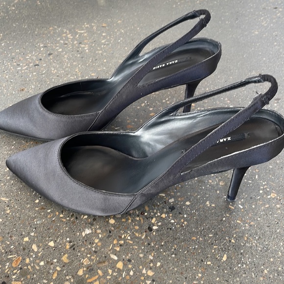 Zara size 39 black satin sling back heels - Picture 2 of 5